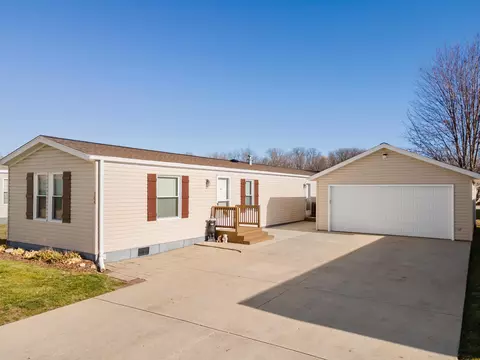 897 E Lake St #109, Lake Mills, WI 53551