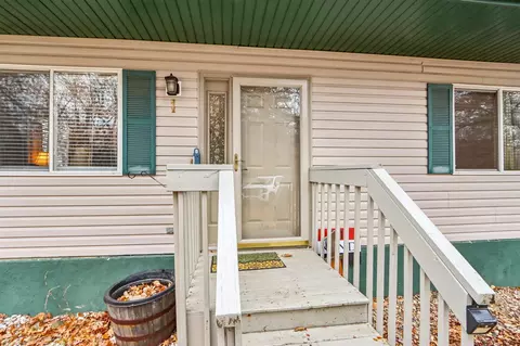 s6185 Bluff Road #1, Merrimac, WI 53561