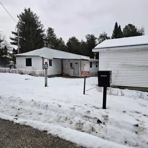 2434 Hillcrest Ave, Friendship, WI 53934
