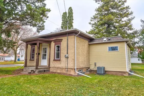 401 S Montgomery St, Watertown, WI 53094