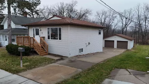 1706 Kilbourn Ave, Tomah, WI 54660
