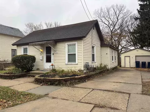 407 Rockport Rd, Janesville, WI 53548