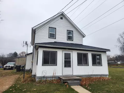 231 E 233 E Washington St, Poynette, WI 53955