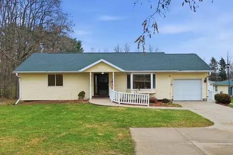 305 Mack Dr #9, Reedsburg, WI 53959