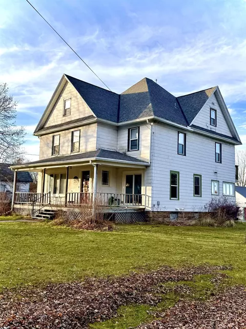 1025 2nd St, Baraboo, WI 53913