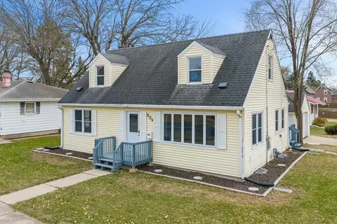 904 Seymour St, Reedsburg, WI 53959