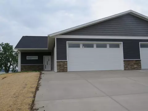 115 Linden Ln, Fox Lake, WI 53933