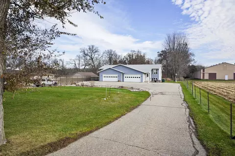4292 Vilas Hope Rd, Cottage Grove, WI 53527