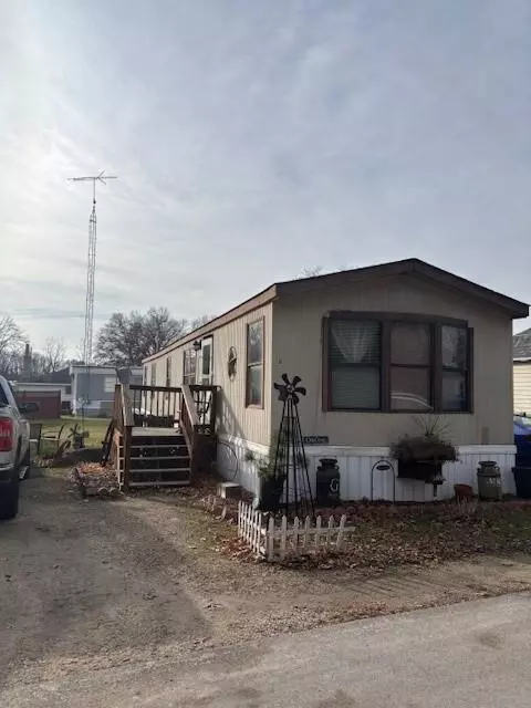 330 N Fulton St #8, Princeton, WI 54968