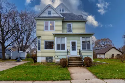 244 E Linden Dr, Jefferson, WI 53549