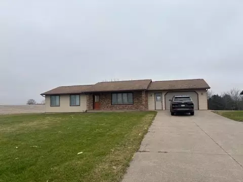 5520 County Road U, Potosi, WI 53820