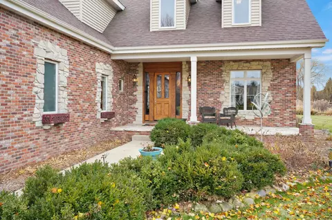 7685 Almor Dr, Verona, WI 53593