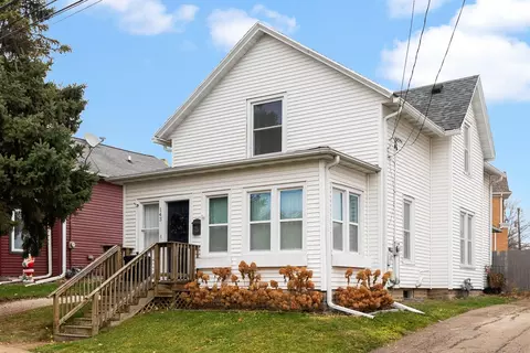 143 Columbus St, Sun Prairie, WI 53590