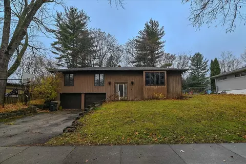 1910 Lewon Dr, Madison, WI 53711