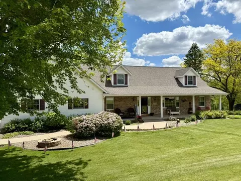 420 Front St, Bloomington, WI 53804