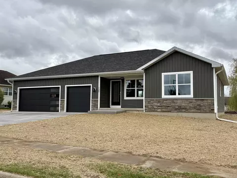 725 Turner Dr, Mauston, WI 53948