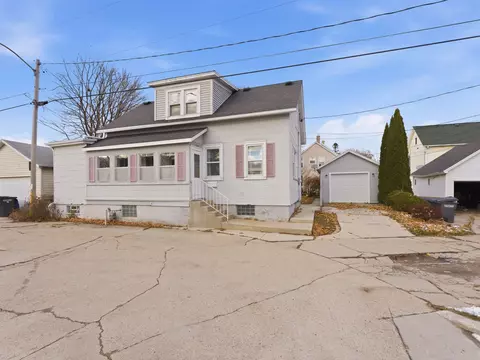 1507 Erie Ave # B, Sheboygan, WI 53081