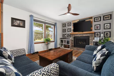 624 E Saddle Rdg, Portage, WI 53901