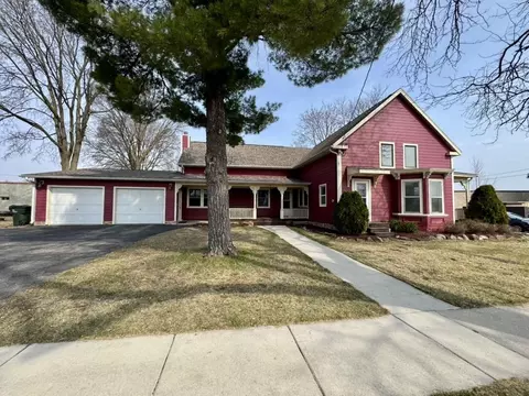 410 Galena St, Prairie Du Sac, WI 53578