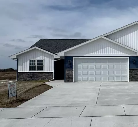 1125 Red Hawk Dr, Milton, WI 53563