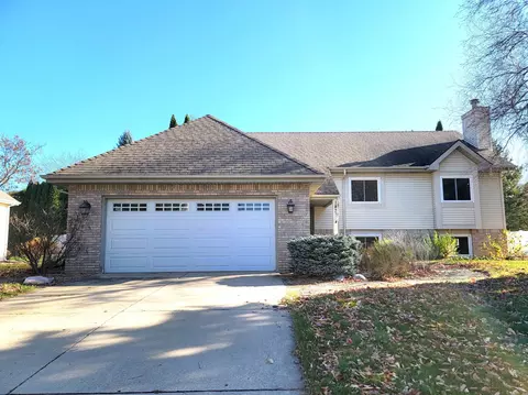 1823 Wallinford Dr, Sun Prairie, WI 53590