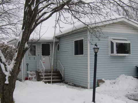 23 Falling Creek Dr #23, Janesville, WI 53548