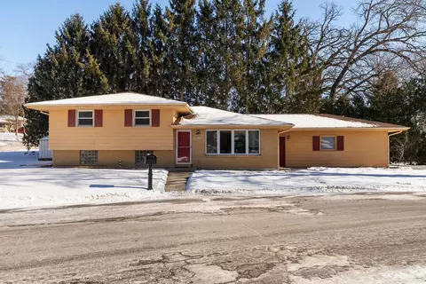 2845 Tomahawk Ct, Middleton, WI 53562