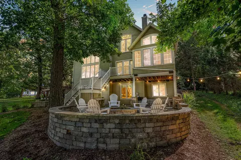 n5195 Forest Glen Beach Road, Green Lake, WI 54941