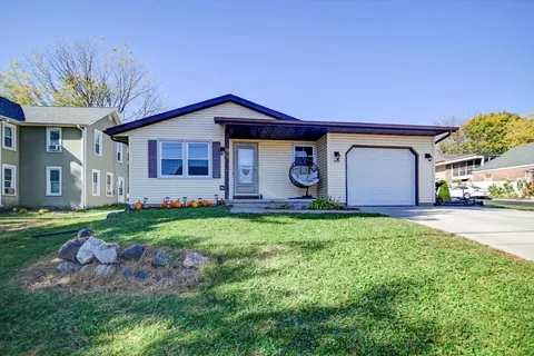 400 Market St, Deforest, WI 53532