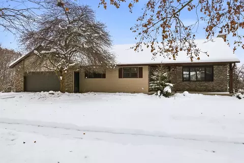 404 Grove St, Lake Mills, WI 53551