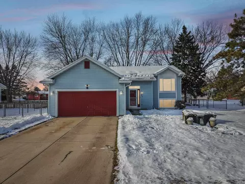 607 Cedar St, Sauk City, WI 53583
