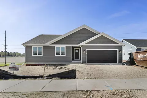 333 Dahlia Dr #29, Stoughton, WI 53589