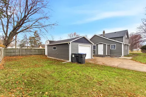 237 Wood Ave, Nekoosa, WI 54457