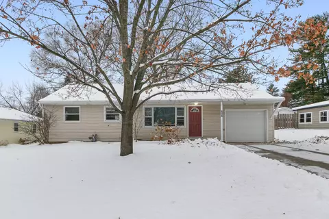 721 Rosemary Ln, Baraboo, WI 53913