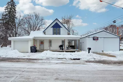 203 Sheldon St, Cambridge, WI 53523