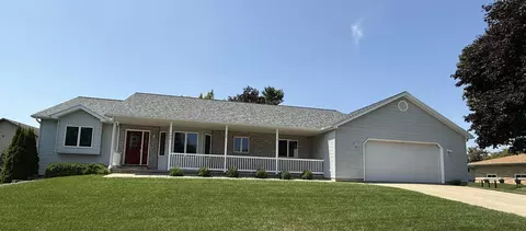 102 Buena Vista Dr, Arlington, WI 53911