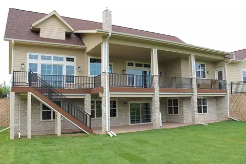 1306 Moll Dr, Waunakee, WI 53597