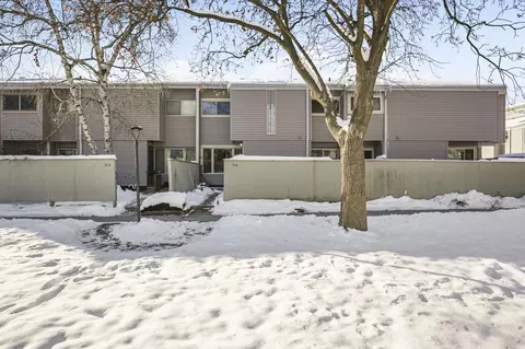 514 East Blf, Madison, WI 53704