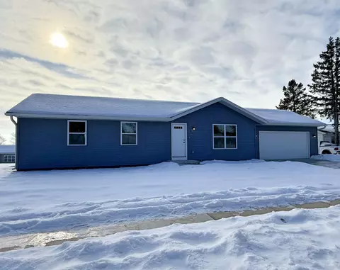 2411 Harvard Dr, Janesville, WI 53548