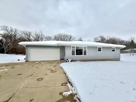 10622 N Oakway Ln, Edgerton, WI 53534
