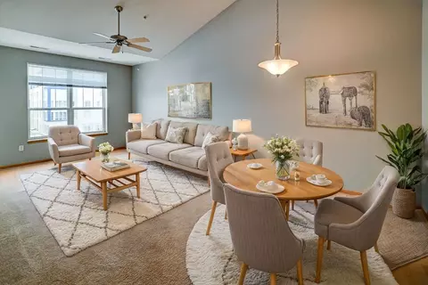 6402 Milwaukee St #307, Madison, WI 53718
