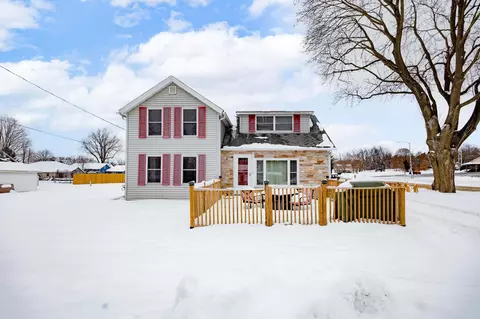 225 E Centre St, Footville, WI 53537