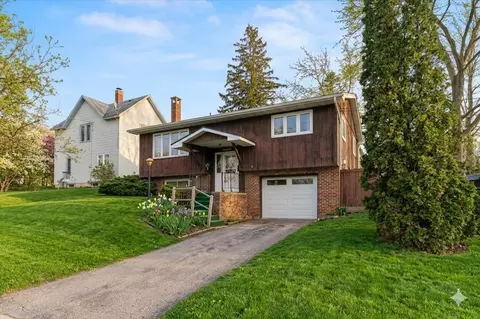 215 W South St, Viroqua, WI 54665