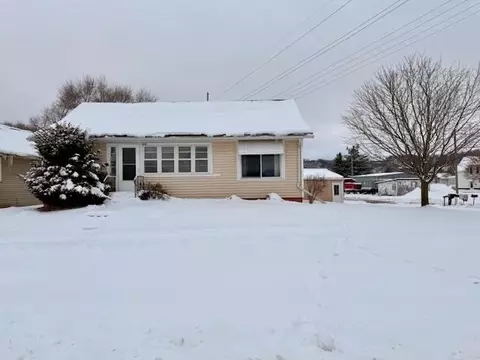 111 N Commercial St, Viola, WI 54664