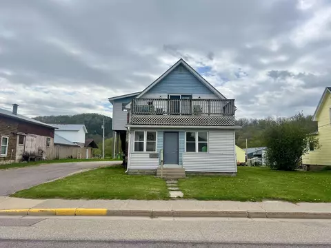 217 W Commercial St, Viola, WI 54664