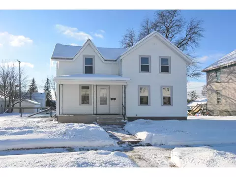 710 W Conant St, Portage, WI 53901