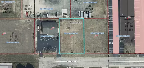 704 Hillcrest Ct, Beaver Dam, WI 53916
