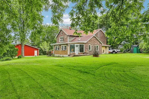 n2302 North Kohn Road, Reeseville, WI 53579