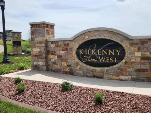 1400 Yeske Dr, Waunakee, WI 53597