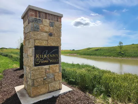 901 Kyron Dr, Waunakee, WI 53597